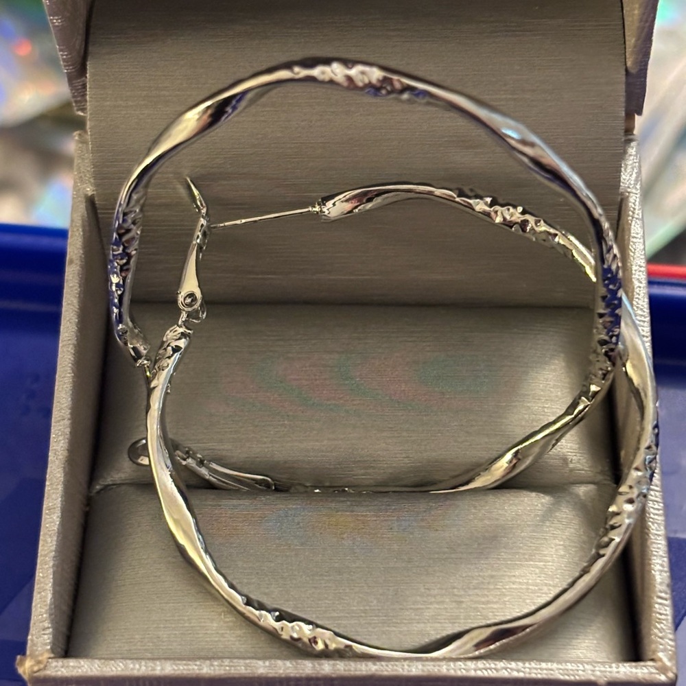 NWOT: Silver Hoop Earrings